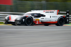 #2 Porsche Team Porsche 919 Hybrid: Timo Bernhard, Earl Bamber, Brendon Hartley