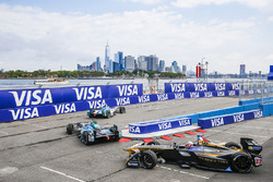 Robin Frijns, Amlin Andretti Formula E Team, precede Nelson Piquet Jr., NEXTEV TCR Formula E Team, e Stéphane Sarrazin, Techeetah