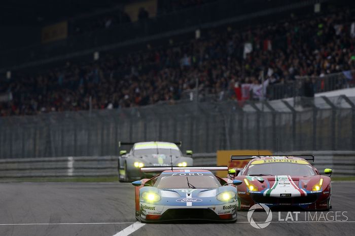 #67 Ford Chip Ganassi Racing Ford GT: Andy Priaulx, Harry Tincknell