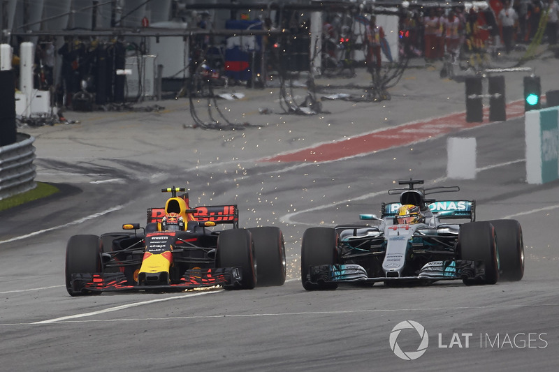 Lewis Hamilton, Mercedes AMG F1 W08, Max Verstappen, Red Bull Racing RB13