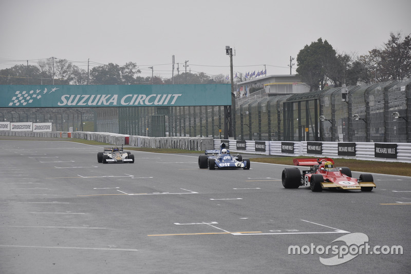 F1デモ走行