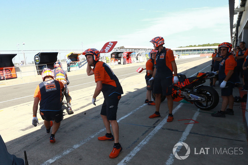 Pit lane bike swap stop lolipop