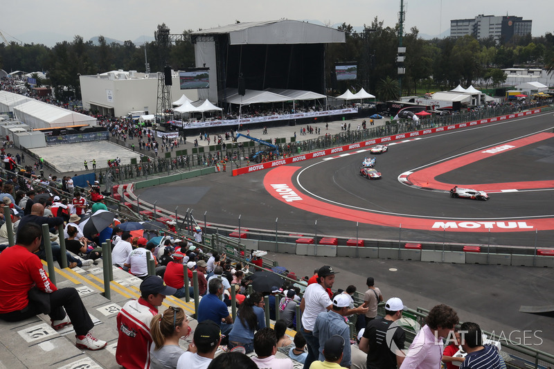#1 Porsche Team Porsche 919 Hybrid: Neel Jani, Andre Lotterer, Nick Tandy