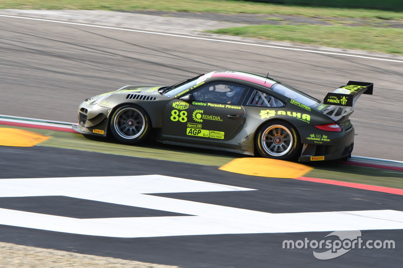 Porsche 997 GT3 R #88 Ebimotors: Venerosi - Baccani