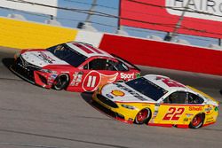 Joey Logano, Team Penske Ford, Denny Hamlin, Joe Gibbs Racing Toyota