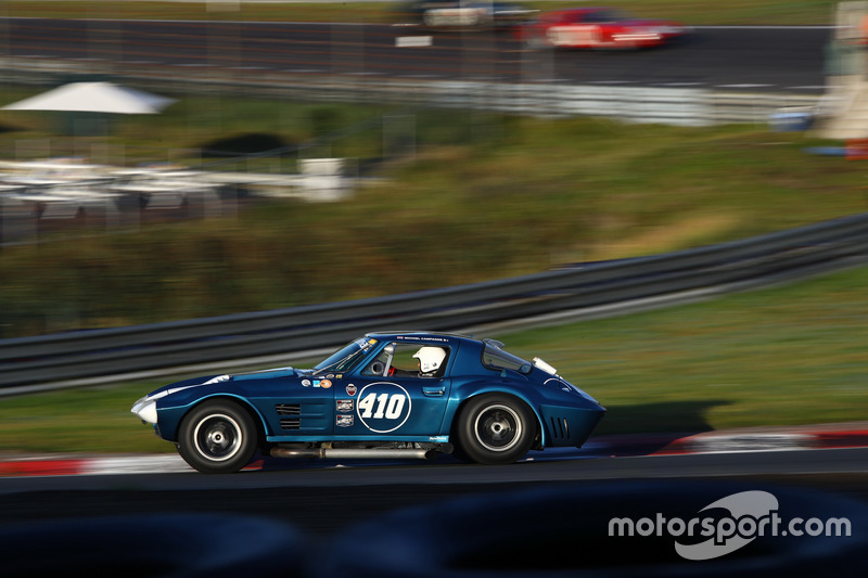 Michiel Campagne met de Chevrolet Corvette Grand Sport