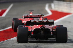 Sebastian Vettel, Ferrari SF70H, Kimi Raikkonen, Ferrari SF70H
