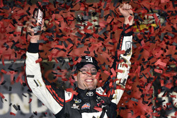 Race winner Kyle Busch, Kyle Busch Motorsports Toyota