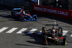 Jean-Eric Vergne, Techeetah, leads Stéphane Sarrazin, Venturi