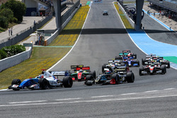 Egor Orudzhev devance Pietro Fittipaldi au départ