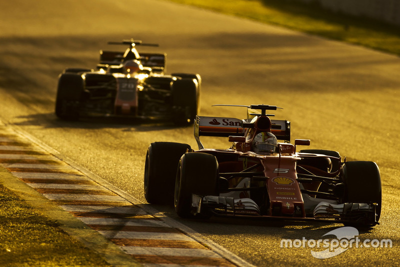 Jeudi : Sebastian Vettel, Ferrari SF70H, Kevin Magnussen, Haas VF-17