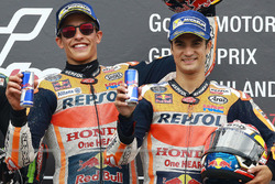 Podium: racewinnaar Marc Marquez, Repsol Honda Team, derde plaats Dani Pedrosa, Repsol Honda Team