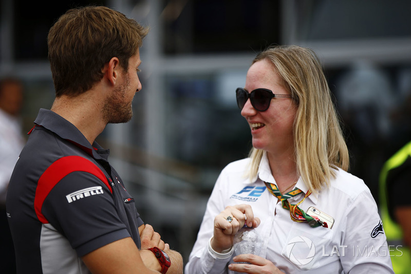 Romain Grosjean, Haas F1 Team, talks to FIA F2 Head of Media and Communications Alexa Quintin