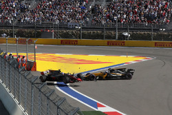 Ромен Грожан, Haas F1 Team VF-17, Джоліон Палмер Renault Sport F1 Team RS17