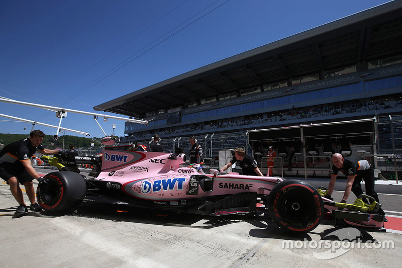 Sergio Perez, Sahara Force India F1 VJM10, in the pit lane