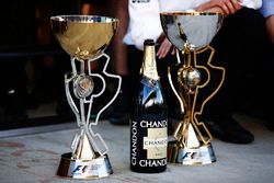 Кубки пилота Mercedes AMG F1 Валттери Боттаса за победу в Гран При России