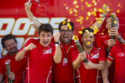 Charles Leclerc, PREMA Powerteam, Antonio Fuoco, PREMA Powerteam and the team celebrate