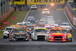 Start: Scott McLaughlin, Team Penske Ford leads