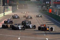 Daniel Ricciardo, Red Bull Racing RB13, Lance Stroll, Williams FW40, Felipe Massa, Williams FW40 y N