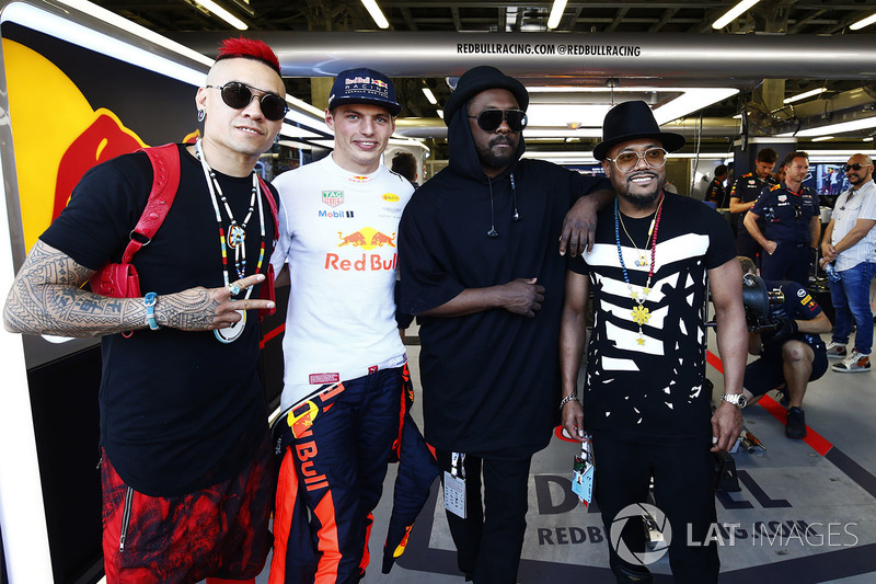 Max Verstappen, Red Bull Racing, y los Black Eyed Peas