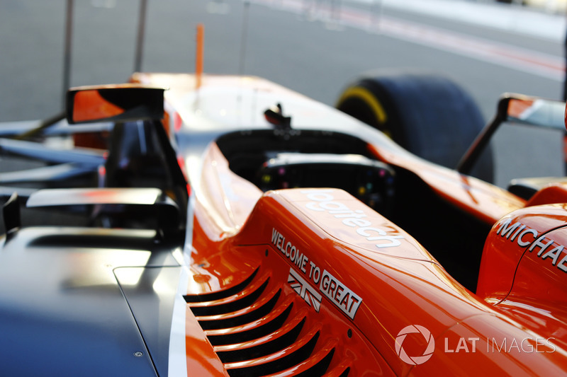 McLaren kokpit koruması detay