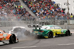 Unfall: Gary Paffett, Mercedes-AMG Team HWA, Mercedes-AMG C63 DTM, Mike Rockenfeller, Audi Sport Team Phoenix, Audi RS 5 DTM