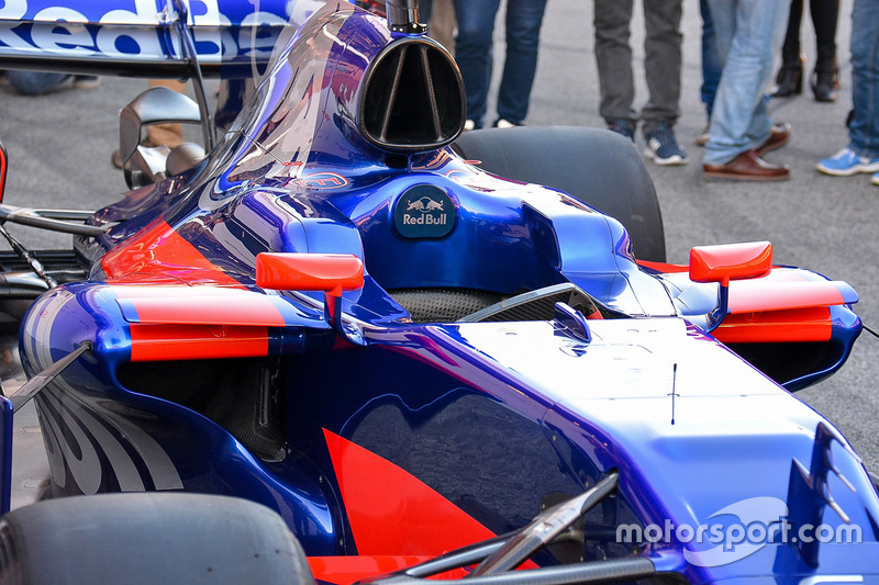 La Scuderia Toro Rosso STR12
