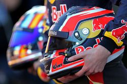 Helmet of Daniil Kvyat, Scuderia Toro Rosso