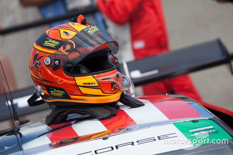 Kask, #63 Scuderia Corsa Ferrari 488 GT3: Alessandro Balzan