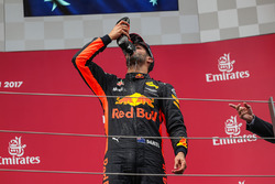 Podio: il terzo classificato Daniel Ricciardo, Red Bull Racing