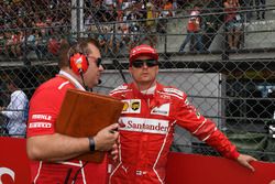 Kimi Raikkonen, Ferrari, Dave Greenwood, ingegnere di pista Ferrari