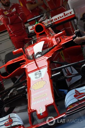 Ferrari SF70H con escudo de la cabina