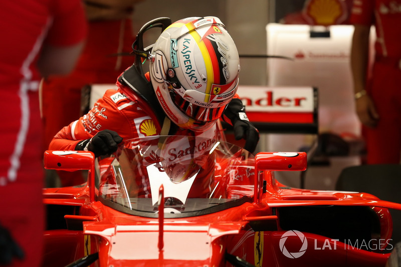 Auto von Sebastian Vettel, Ferrari SF70H, mit Cockpitschutz Shield