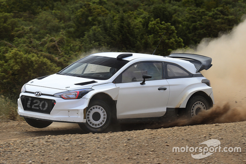 Test Hyundai i20 WRC 2017