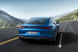 Porsche Panamera 4S