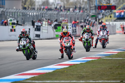 Jonathan Rea, Kawasaki Racing Team et Chaz Davies, Aruba.it Racing - Ducati Team en lutte pour une position