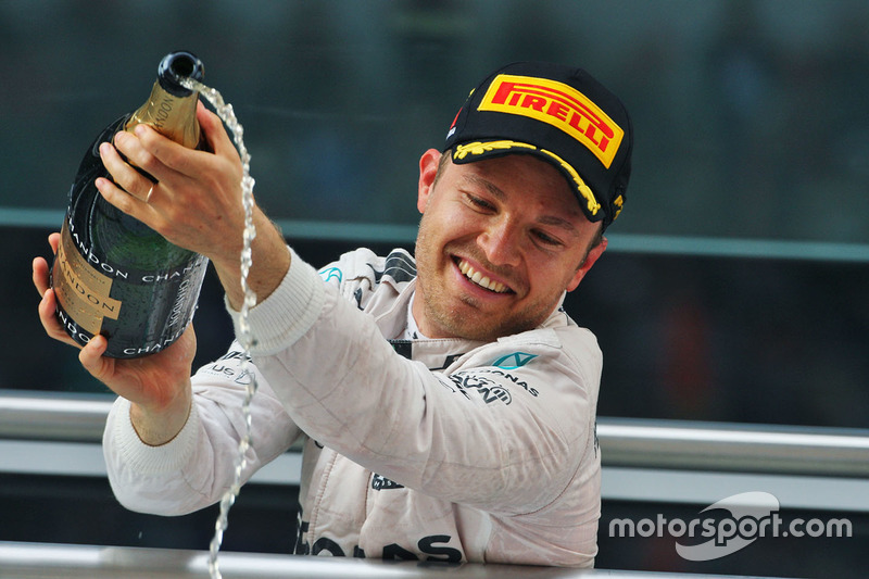 100e podium de Mercedes
