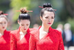 Chinese Grid Girls