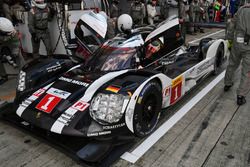 #1 Porsche Team Porsche 919 Hybrid: Timo Bernhard, Mark Webber, Brendon Hartley