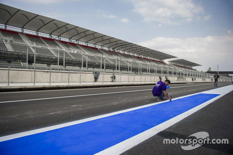 Preparaciones del autódromo Hermanos Rodríguez para el GP de México