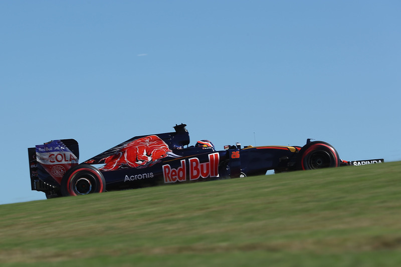 2016 год. За рулем болида Toro Rosso STR11 на пятничной тренировке