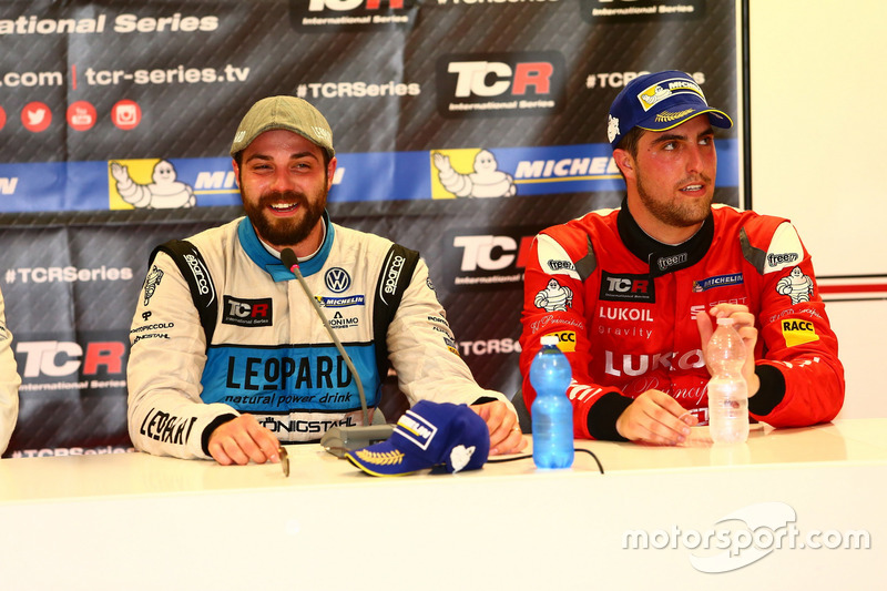 Stefano Comini, Leopard Racing, Volkswagen Golf GTI TCR and Pepe Oriola, Team Craft-Bamboo, SEAT Leó