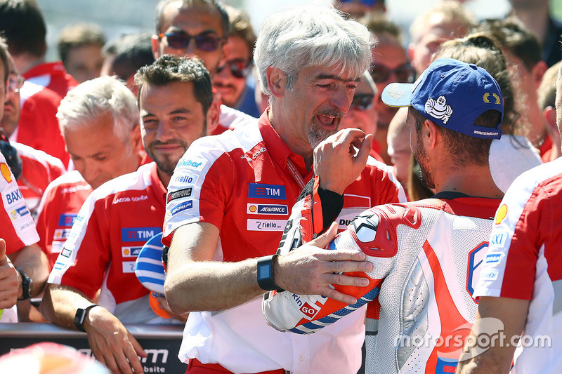 Sieger Andrea Iannone, Ducati Team und Gigi Dall'Igna, Ducati Team, Sportchef