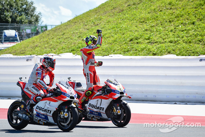 Le vainqueur Andrea Iannone, Ducati Team et le deuxième, Andrea Dovizioso, Ducati Team