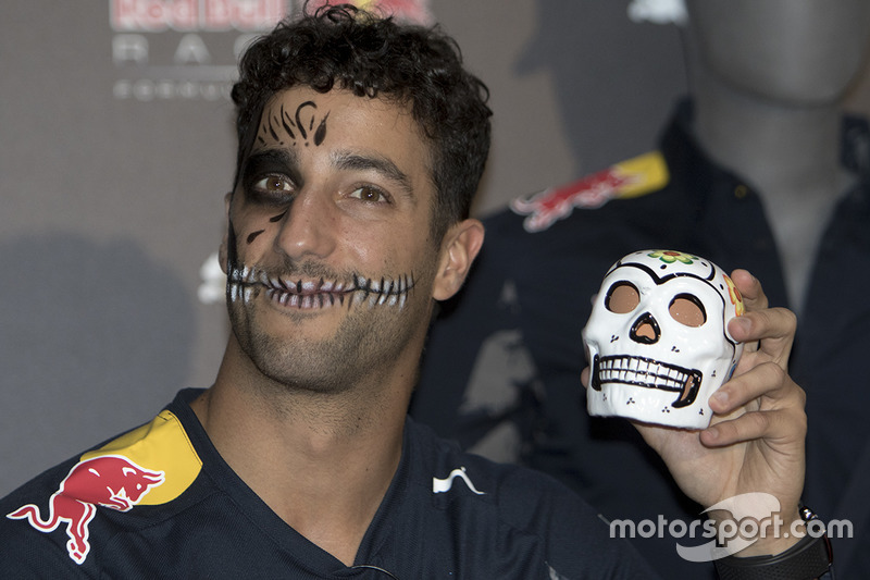 Даніель Ріккардо, Red Bull Racing, уособлював череп