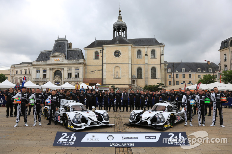 #31 Extreme Speed Motorsports Ligier JS P2 Nissan: Ryan Dalziel, Chris Cumming, Pipo Derani and #30 Extreme Speed Motorsports Ligier JS P2 Nissan: Scott Sharp, Ed Brown, Johannes van Overbeek