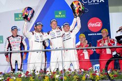 Podium: Sieger: #1 Porsche Team, Porsche 919 Hybrid: Timo Bernhard, Mark Webber, Brendon Hartley