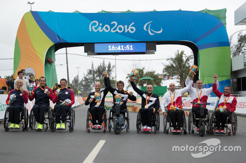 Alex Zanardi con el equipo italiano