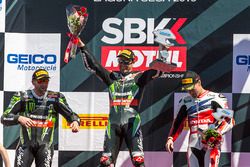 Podium : le vainqueur Jonathan Rea, Kawasaki Racing, le deuxième Tom Sykes, Kawasaki Racing, et le troisième Nicky Hayden, Honda World Superbike Team