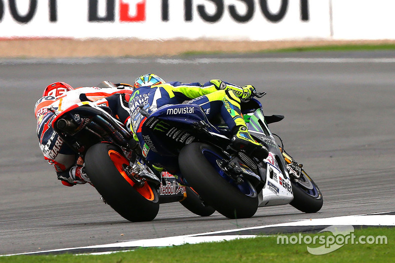 Valentino Rossi, Yamaha Factory Racing; Marc Marquez, Repsol Honda Team